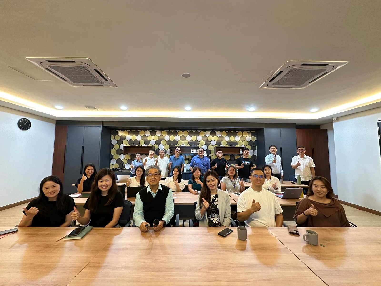 Jefferey Khor Talks at TheOpit